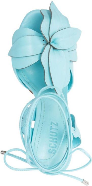 Schutz Sandalen met bloemenpatch Blauw