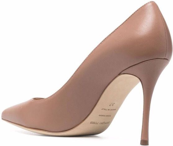 Sergio Rossi Pumps met puntige neus Beige