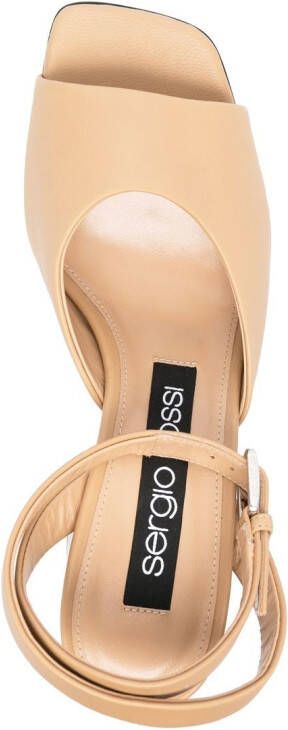 Sergio Rossi Sandalen met metallic hak Beige