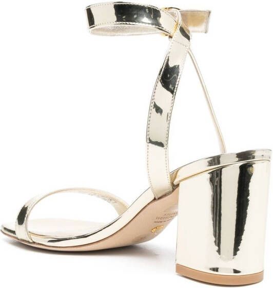 Stuart Weitzman Barelynude wikkel sandalen Goud