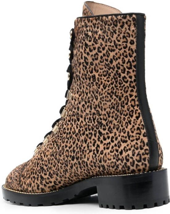 Stuart Weitzman Enkellaarzen met jaguarprint Bruin