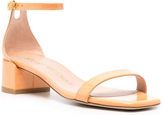 Stuart Weitzman Nudist Curve lakleren sandalen Oranje