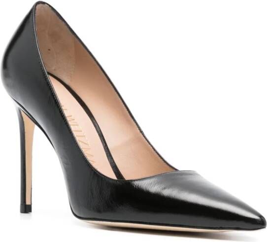 Stuart Weitzman Pumps met puntige neus Zwart