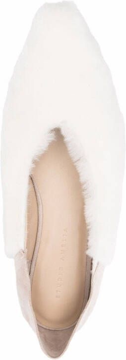Studio Amelia Slippers met puntige neus Beige