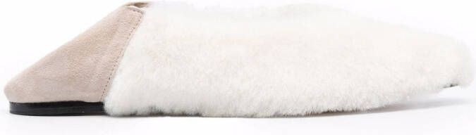 Studio Amelia Slippers met puntige neus Beige