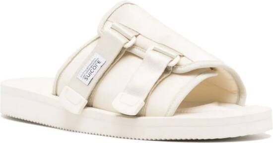 Suicoke Kaw slippers met logopatch Beige