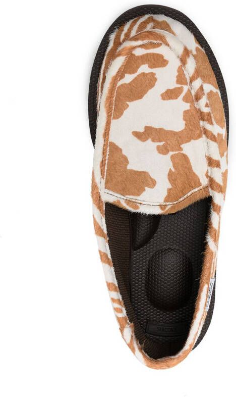 Suicoke Loafers met dierenprint Bruin