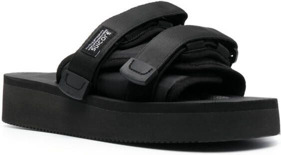 Suicoke Slippers met logopatch Zwart