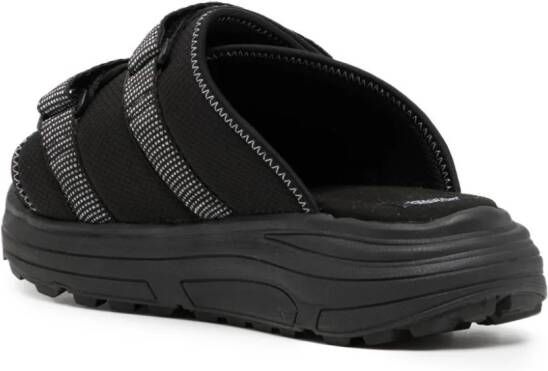 Suicoke Moto slippers met logopatch Zwart