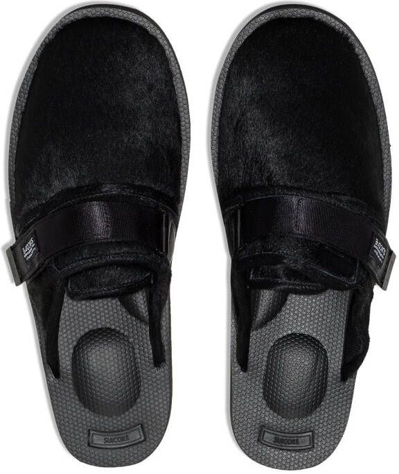 Suicoke Zavo slippers met textuur Zwart