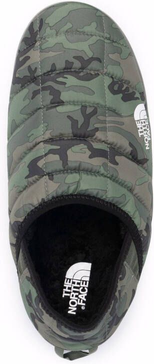 The North Face Pantoffels met camouflageprint Groen