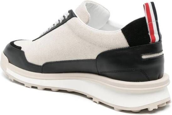 Thom Browne Alumni sneakers met vlakken Beige