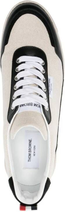 Thom Browne Alumni sneakers met vlakken Beige