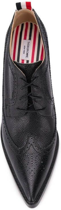 Thom Browne Brogues met gewelfde hak Zwart