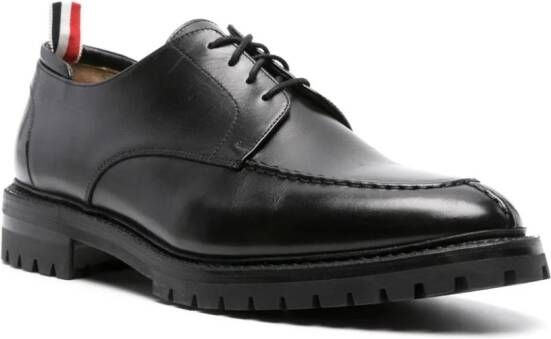 Thom Browne Leren derby schoenen met ronde neus Zwart