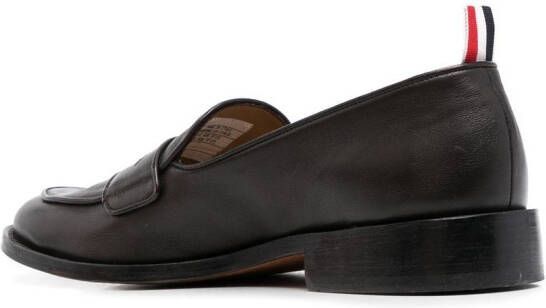 Thom Browne Loafers met afwerking Bruin