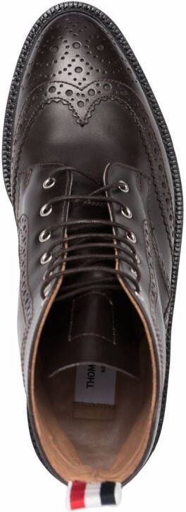 Thom Browne Wingtip enkellaarzen met Goodyear zool Bruin