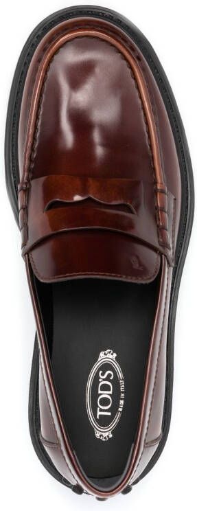 Tod's Loafers verfraaid met studs Bruin