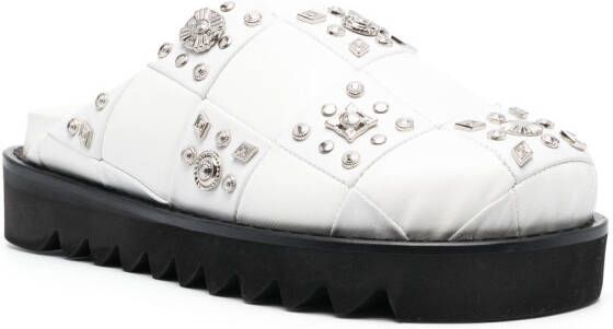 Toga Pulla Slippers verfraaid met studs Wit