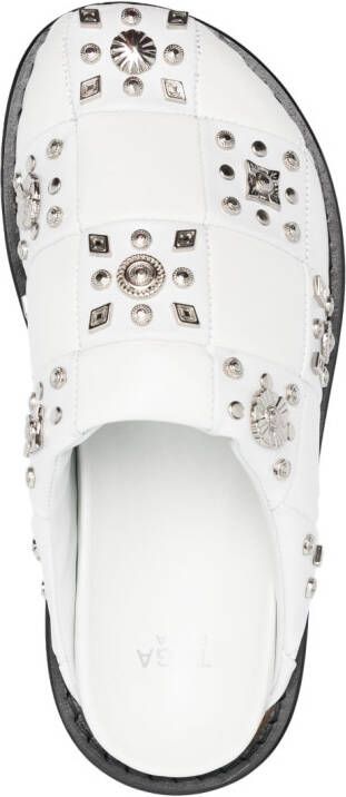 Toga Pulla Slippers verfraaid met studs Wit