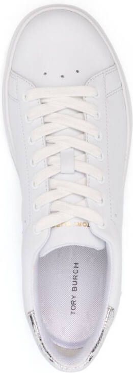Tory Burch Sneakers met logoplakkaat Wit