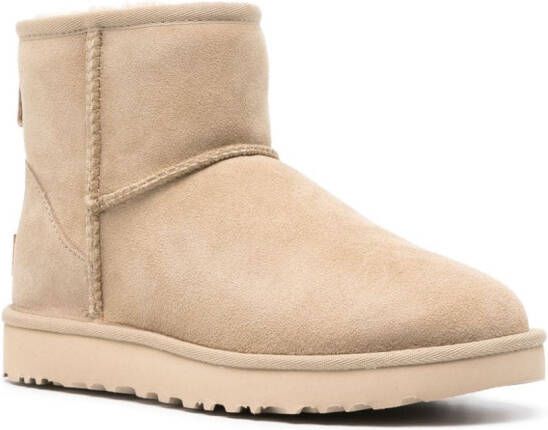 UGG Classic Mini II enkellaarzen Beige