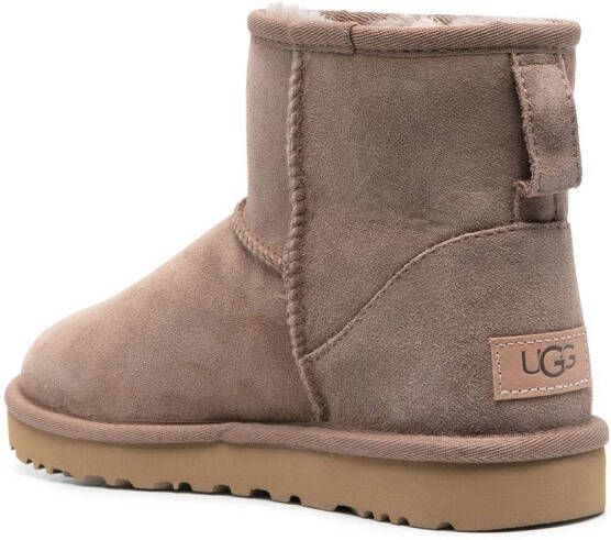 UGG Classic Mini II enkellaarzen Beige