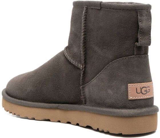 UGG Classic Mini II lammy enkellaarzen Grijs