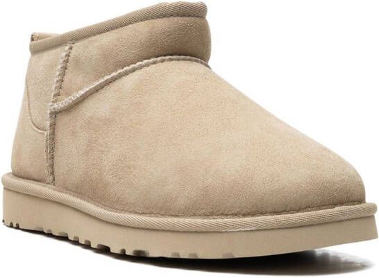 UGG Classic Ultra Mini suède laarzen Beige