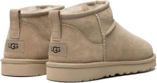 UGG Classic Ultra Mini suède laarzen Beige