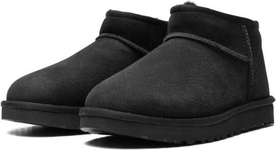 UGG Classic Ultra Mini "Triple Black" laarzen Zwart