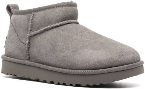UGG Classic Ultra Mini suède laarzen Grijs