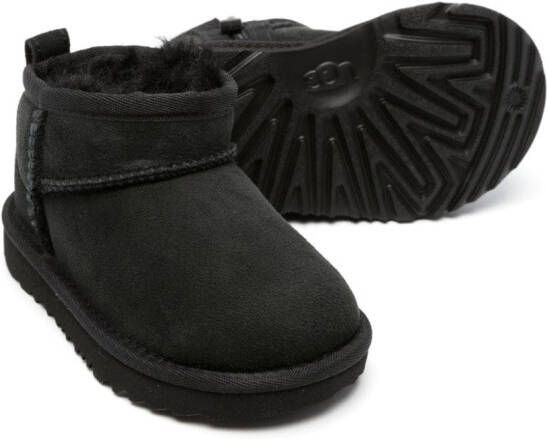 UGG Kids Classic Ultra Mini suède laarzen Zwart