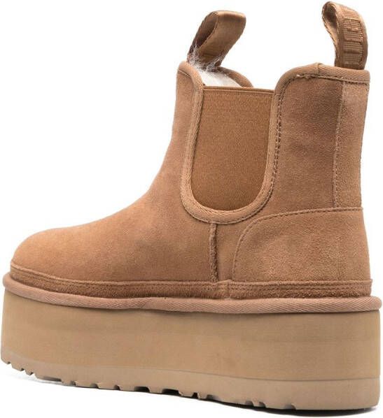 UGG Klassieke enkellaarzen met plateauzool Beige