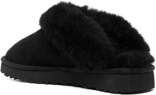 UGG Klassieke slippers Zwart
