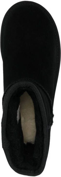 UGG Klassieke laarzen met plateauzool Zwart