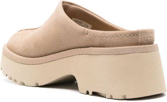 UGG New Heights suède slippers Beige