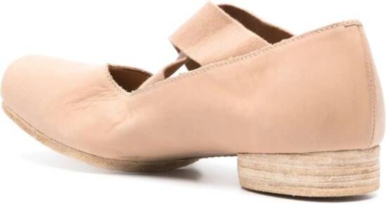 Uma Wang Leren ballerina's met vierkante neus Beige