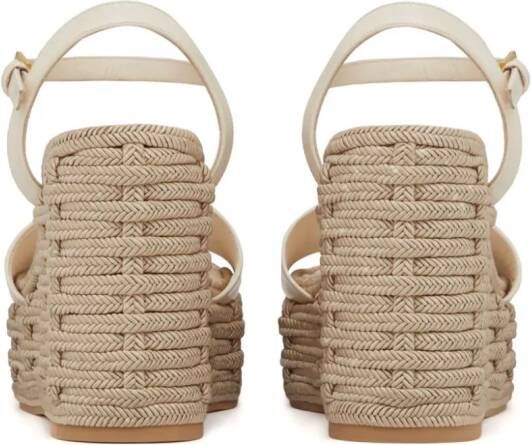 Valentino Garavani 110 mm VLogo sandalen met sleehak en uitgesneden details Beige