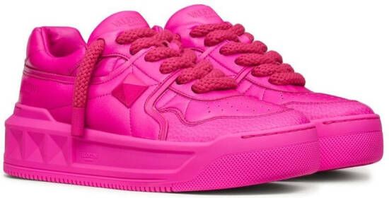 Valentino Garavani One Stud sneakers met studs Roze