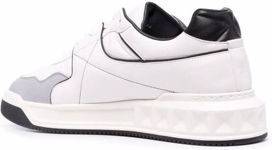 Valentino Garavani One Stud XL leren sneakers Wit