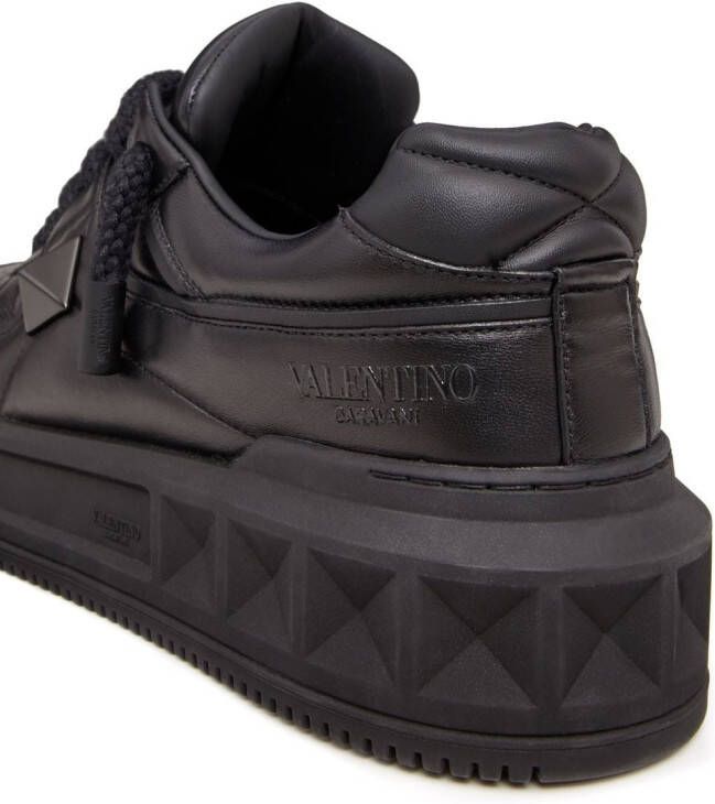 Valentino Garavani One Stud XL leren sneakers Zwart