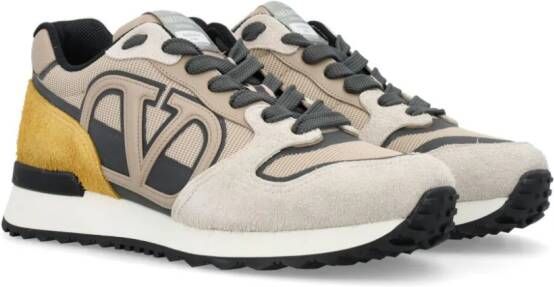 Valentino Garavani Pace sneakers met VLogo Beige