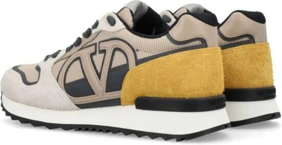 Valentino Garavani Pace sneakers met VLogo Beige