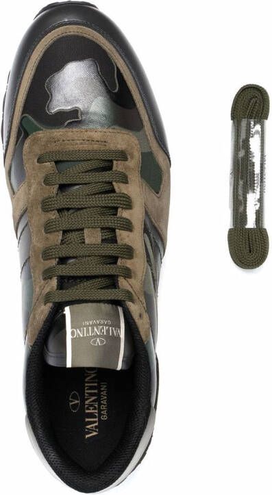 Valentino Garavani Rockrunner sneakers met camouflageprint Groen