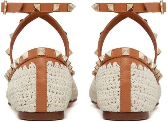 Valentino Garavani Rockstud ballerina's met borduurwerk Beige