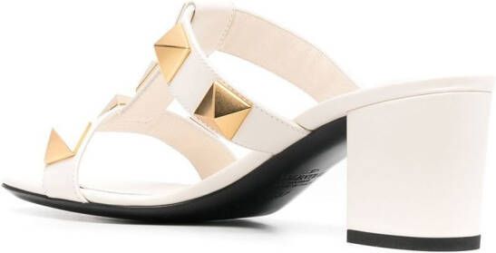 Valentino Garavani Rockstud T-bar sandalen Beige