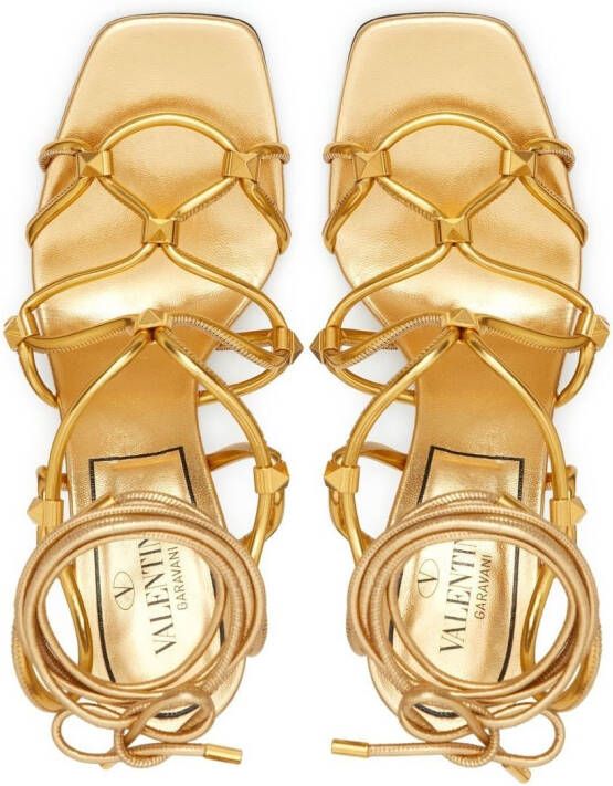 Valentino Garavani Rockstud Net sandalen Goud