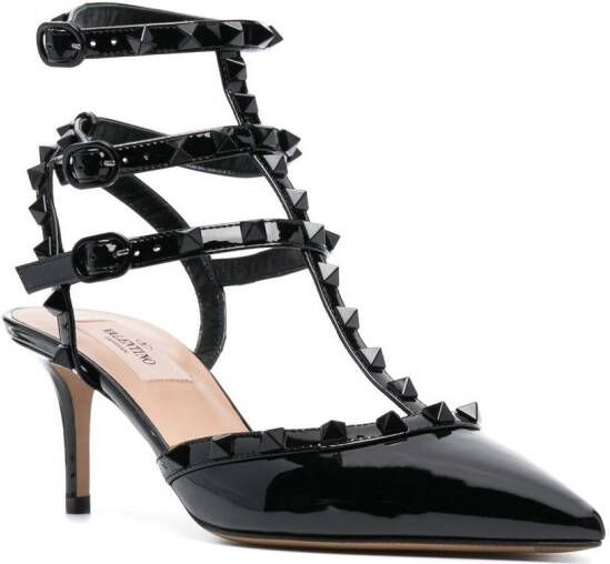 Valentino Garavani Rockstud pumps met puntige neus Zwart