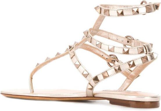 Valentino Garavani Rockstud metallic sandalen Beige